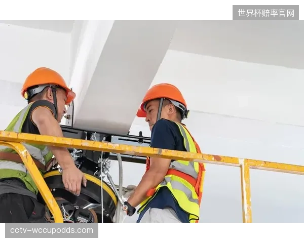 通过GPS背心数据，图赫尔的分析团队能识别球员在高温下的无效跑动，并优化其跑动策略。